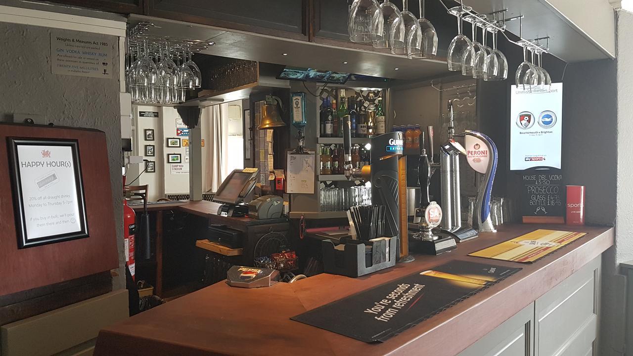 Glan-Neigr Bar Hotel Rhosneigr Exterior photo