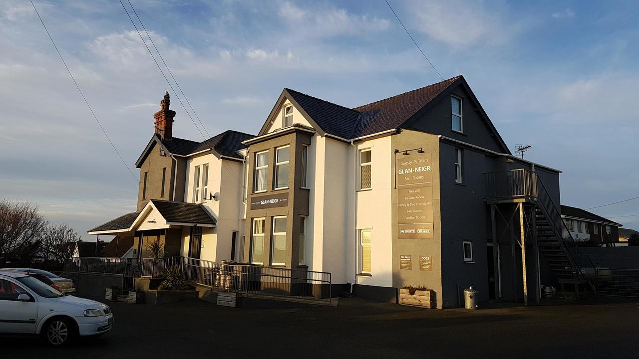 Glan-Neigr Bar Hotel Rhosneigr Exterior photo